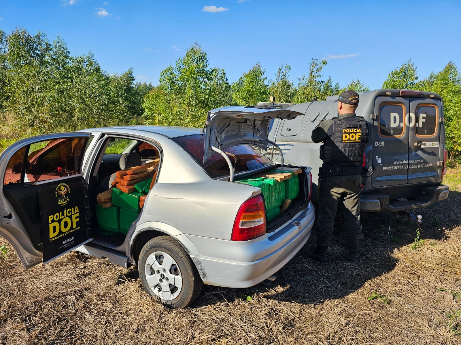 DOF apreende veículo carregado com mais de R$ 1 milhão em droga em Ponta Porã