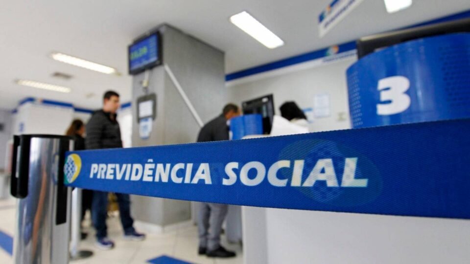 Sem nova reforma da Previdência, economistas preveem crise fiscal com desemprego e recessão