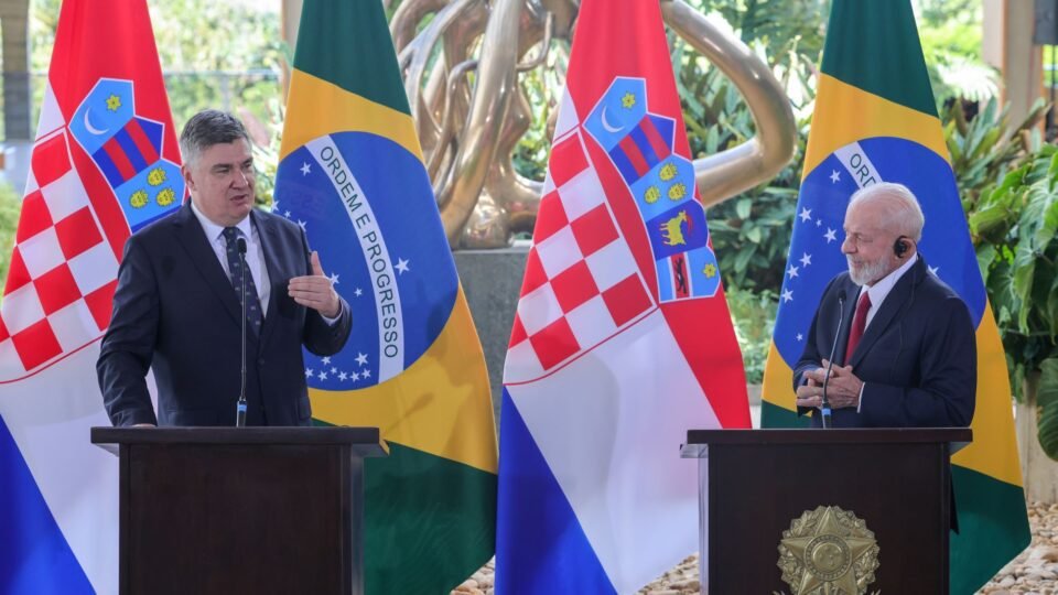 Lula cita eleições na União Europeia e defende unir democratas contra extremismo político