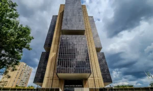Mercado aumenta previsão da inflação de 4,12%…