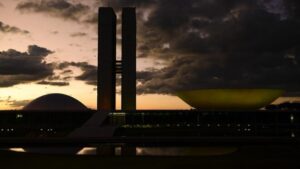 Briga pelo orçamento acirra os ânimos entre&hellip;