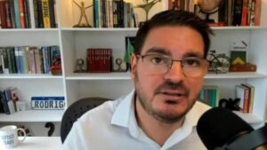 Defesa de Constantino vai pedir suspeição de&hellip;