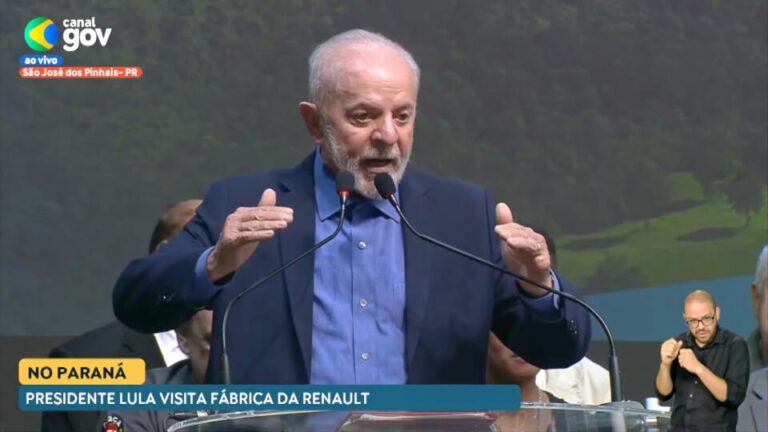 Lula visita fábrica da Renault e acompanha&hellip;