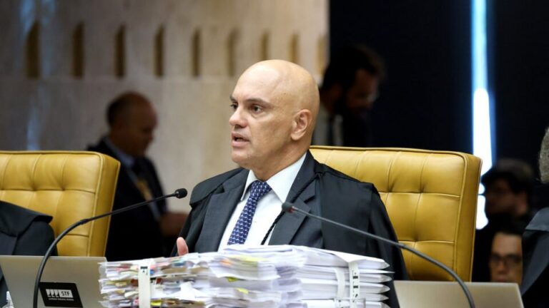 Moraes abre inquérito e PF intima ex-assessor&hellip;