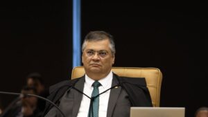 Dino suspende todas as emendas impositivas até…