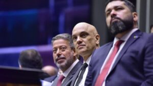 Oposição critica Moraes por uso do TSE&hellip;