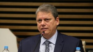 Tarcísio defende investigação rigorosa de revelações sobre…