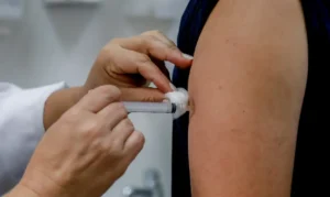 Dengue: produção nacional e dose única são vantagens…