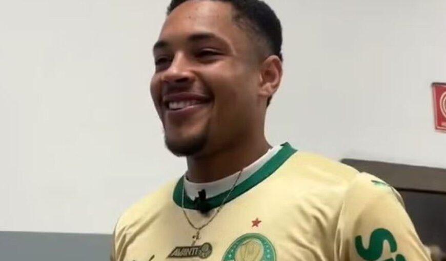 Vitor Roque chega ao Brasil, e Palmeiras monta esquema para atacante não ser visto